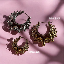 Load image into Gallery viewer, Spiked Creole Earrings